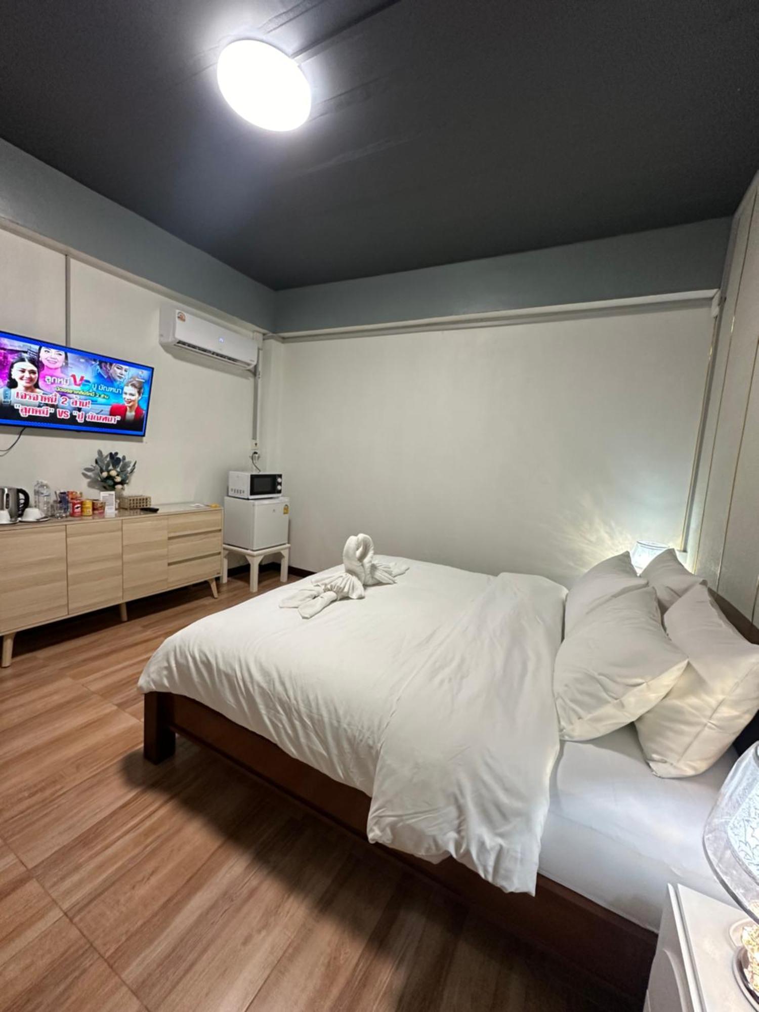 Service Apartment ห้อง102 ใจกลางเมืองใกล้แหล่งท่องเที่ยว Lampang Exterior foto